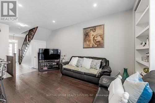 170 Duncan Lane, Milton (Scott), ON - Indoor Photo Showing Living Room