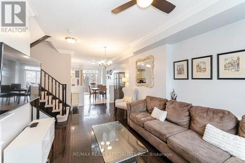 3203 Joel Kerbel Place, Mississauga (Applewood), ON - Indoor Photo Showing Living Room