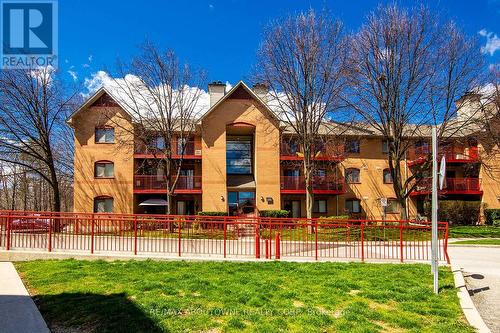 124 - 1496 Pilgrims Way, Oakville (Glen Abbey), ON - Outdoor With Facade