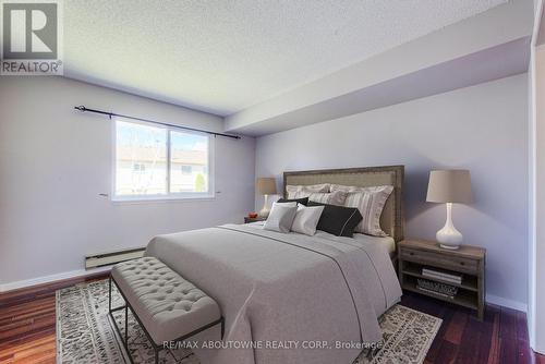 124 - 1496 Pilgrims Way, Oakville (Glen Abbey), ON - Indoor Photo Showing Bedroom