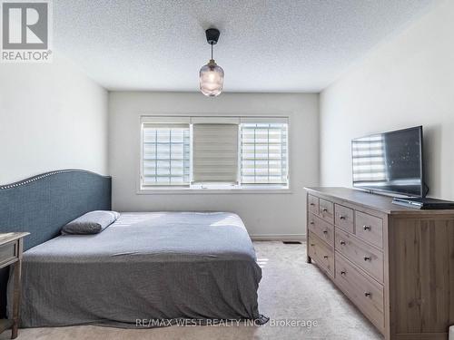 64 Boyces Creek Court, Caledon, ON - Indoor Photo Showing Bedroom