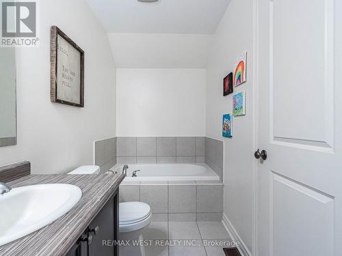 64 Boyces Creek Court, Caledon, ON - Indoor Photo Showing Bathroom