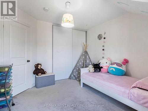 64 Boyces Creek Court, Caledon, ON - Indoor Photo Showing Bedroom