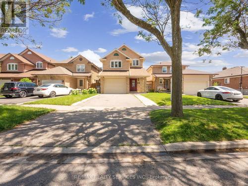 15 Garden Avenue, Brampton, ON - Outdoor With Facade