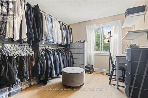 3061 Keynes Crescent, Mississauga (Meadowvale), ON - Indoor With Storage