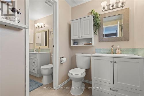 3061 Keynes Crescent, Mississauga (Meadowvale), ON - Indoor Photo Showing Bathroom