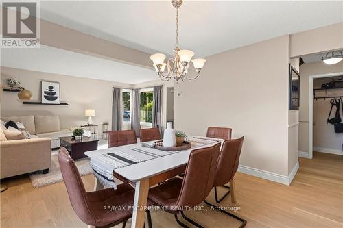 3061 Keynes Crescent, Mississauga (Meadowvale), ON - Indoor Photo Showing Dining Room