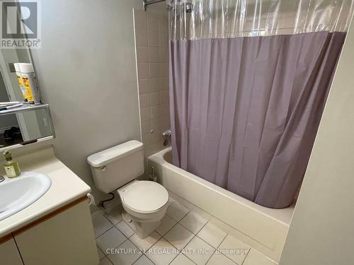 934 - 95 Trailwood Drive, Mississauga, ON - Indoor Photo Showing Bathroom