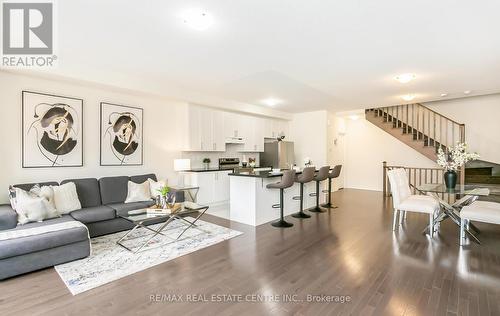 14 Arrowview Drive, Brampton, ON - Indoor Photo Showing Living Room