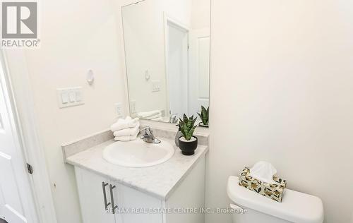 14 Arrowview Drive, Brampton, ON - Indoor Photo Showing Bathroom