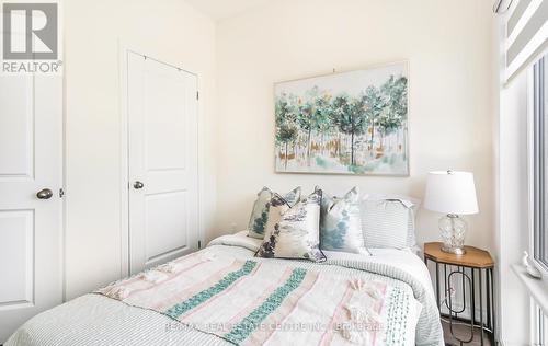 14 Arrowview Drive, Brampton (Northwest Brampton), ON - Indoor Photo Showing Bedroom