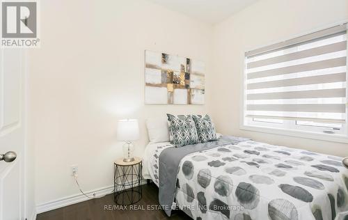 14 Arrowview Drive, Brampton (Northwest Brampton), ON - Indoor Photo Showing Bedroom