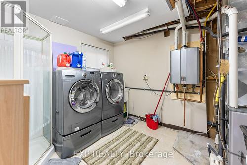 6840 Sunrise Court, Niagara Falls, ON - Indoor Photo Showing Laundry Room