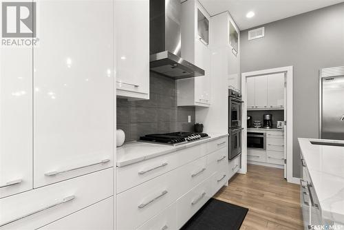 10 Princeton Drive, White City, SK - Indoor Photo Showing Kitchen With Upgraded Kitchen