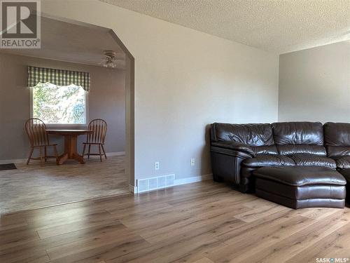 1627 Mackenzie King Crescent, North Battleford, SK - Indoor Photo Showing Living Room