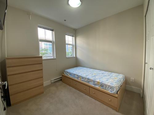 15833 26 Avenue, Surrey, BC - Indoor Photo Showing Bedroom