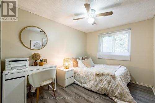 9 - 1400 Mary Street N, Oshawa (Samac), ON - Indoor Photo Showing Bedroom