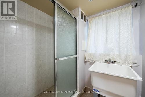 9 - 1400 Mary Street N, Oshawa (Samac), ON - Indoor Photo Showing Bathroom