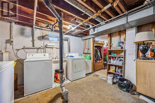 513 Lydia Street, Sarnia, ON - Indoor Photo Showing Laundry Room