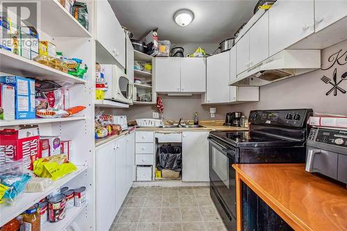 513 Lydia Street, Sarnia, ON - Indoor Photo Showing Kitchen With Double Sink