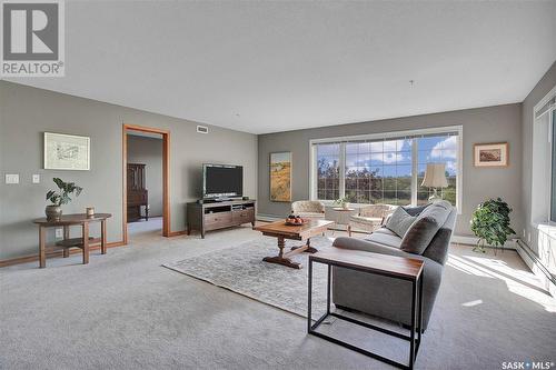 116 910 Heritage View, Saskatoon, SK - Indoor Photo Showing Living Room