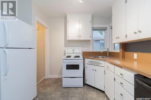 122 Main Street, Saskatoon, SK - Indoor Photo Showing Kitchen