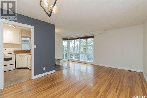 122 Main Street, Saskatoon, SK - Indoor Photo Showing Kitchen