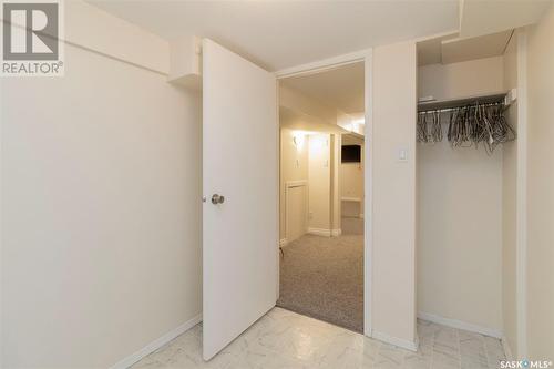 122 Main Street, Saskatoon, SK - Indoor Photo Showing Bathroom