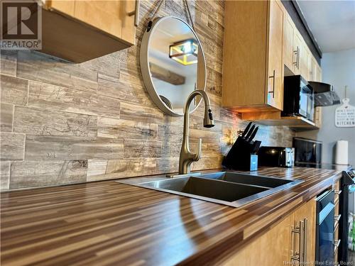 1075 Victoria Street, Saint-Jacques, NB - Indoor Photo Showing Kitchen With Double Sink