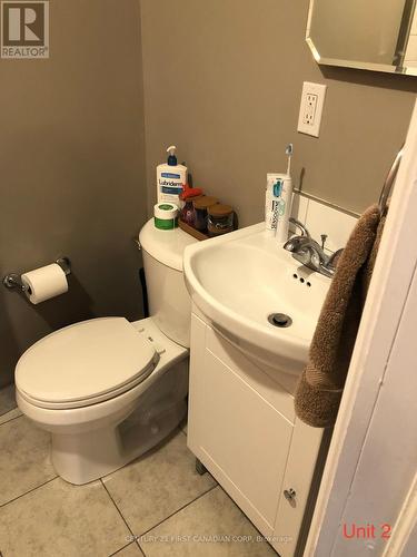 423 Central Avenue, London, ON - Indoor Photo Showing Bathroom