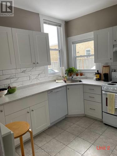 423 Central Avenue, London, ON - Indoor Photo Showing Kitchen