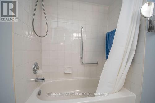 305 - 51 Rivermill Boulevard, Kawartha Lakes (Lindsay), ON - Indoor Photo Showing Bathroom