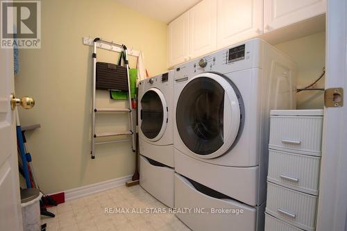 305 - 51 Rivermill Boulevard, Kawartha Lakes (Lindsay), ON - Indoor Photo Showing Laundry Room