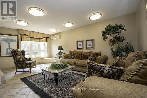 305 - 51 Rivermill Boulevard, Kawartha Lakes (Lindsay), ON - Indoor Photo Showing Living Room