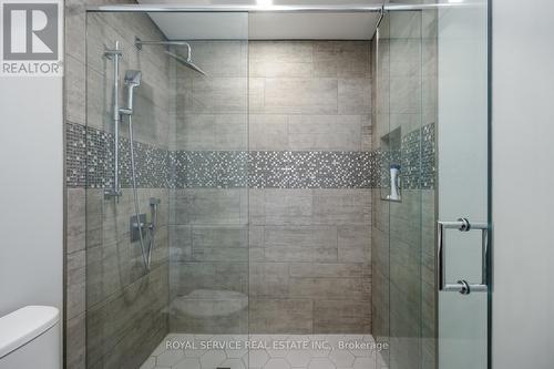 419 Spillsbury Drive, Peterborough (Otonabee), ON - Indoor Photo Showing Bathroom