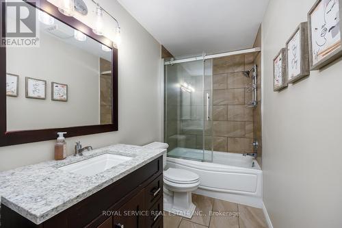 419 Spillsbury Drive, Peterborough (Otonabee), ON - Indoor Photo Showing Bathroom