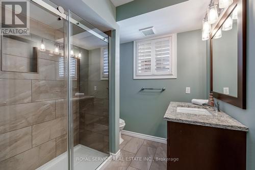 419 Spillsbury Drive, Peterborough (Otonabee), ON - Indoor Photo Showing Bathroom