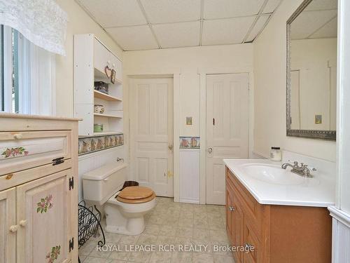 294066 8Th Line, Amaranth, ON - Indoor Photo Showing Bathroom