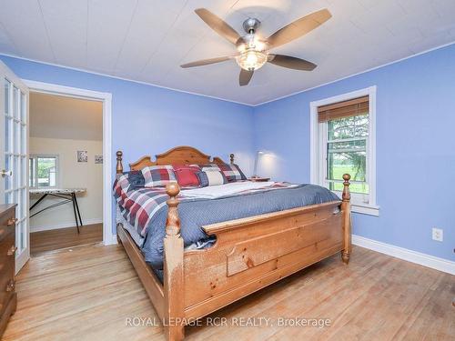 294066 8Th Line, Amaranth, ON - Indoor Photo Showing Bedroom