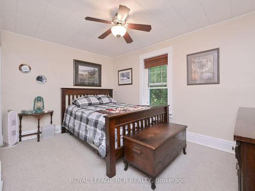 294066 8Th Line, Amaranth, ON - Indoor Photo Showing Bedroom