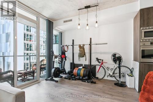 1115 - 88 Blue Jays Way, Toronto (Waterfront Communities), ON - Indoor Photo Showing Gym Room