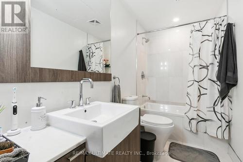 1115 - 88 Blue Jays Way, Toronto (Waterfront Communities), ON - Indoor Photo Showing Bathroom