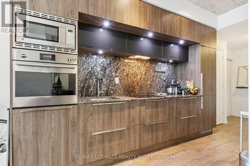 1115 - 88 Blue Jays Way, Toronto (Waterfront Communities), ON - Indoor Photo Showing Kitchen