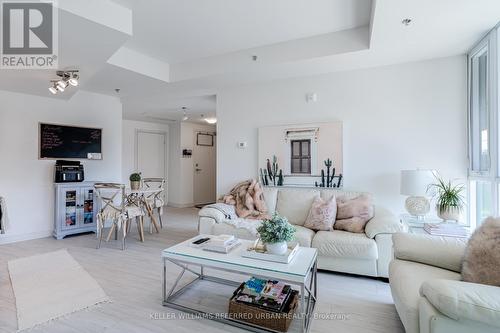 117 - 2201 Kingston Road, Toronto (Cliffcrest), ON - Indoor Photo Showing Living Room