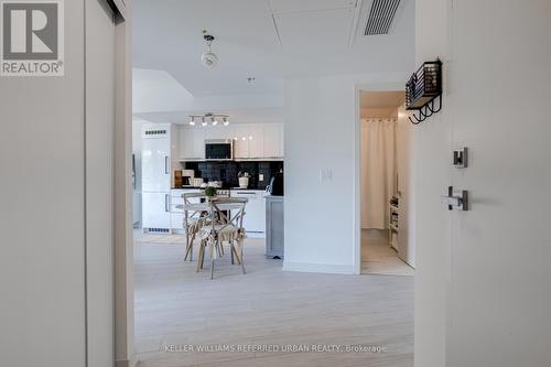 117 - 2201 Kingston Road, Toronto (Cliffcrest), ON - Indoor Photo Showing Kitchen