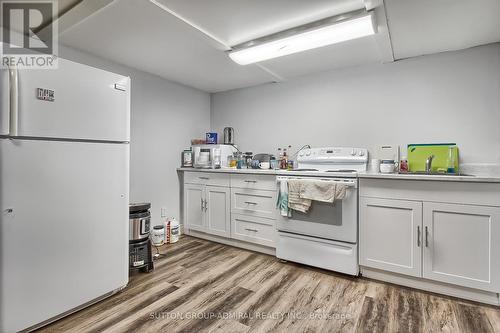 211 Axminster Drive, Richmond Hill (Crosby), ON - Indoor Photo Showing Laundry Room