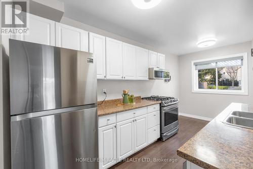 9 Haida Square E, Brampton (Central Park), ON - Indoor Photo Showing Kitchen With Stainless Steel Kitchen With Double Sink