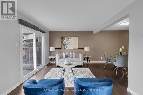 9 Haida Square E, Brampton (Central Park), ON - Indoor Photo Showing Living Room