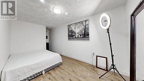 13 Courtleigh Square, Brampton (Heart Lake East), ON - Indoor Photo Showing Bedroom