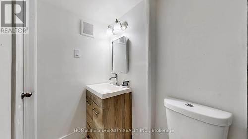 13 Courtleigh Square, Brampton (Heart Lake East), ON - Indoor Photo Showing Bathroom